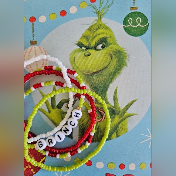 "Grinch" Seed Bead Stack Stretch Bracelets - Picture 2 of 4